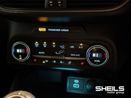 2022 Ford Focus - thumbnail 15