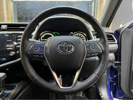 2021 Toyota Camry €28950 2021 TOYOTA CAMRY G 2.5 AUTOMATIC / CRUISE CONTROL / REVERSE CAMERA / ELECTRIC SEATS / AMBIENT LIGHT €28,950 thumbnail