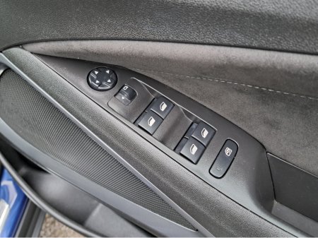 2022 Opel Crossland ULTIMATE 1.2TURBO 110BHP **LEATHER/SUEDE INTERIOR** €19,950 thumbnail