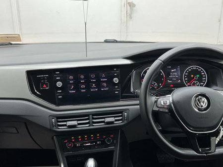 2018 Volkswagen Polo 1.0 TSI Automatic, Reversing camera, LOW MILES €16,895 thumbnail