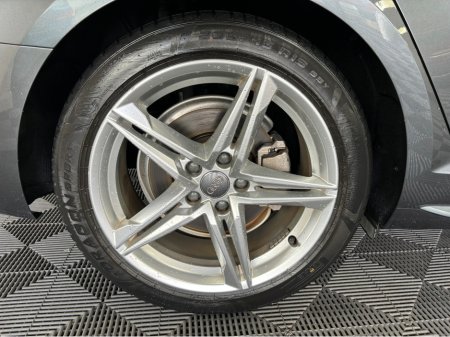 2017 Audi A4 - thumbnail 6