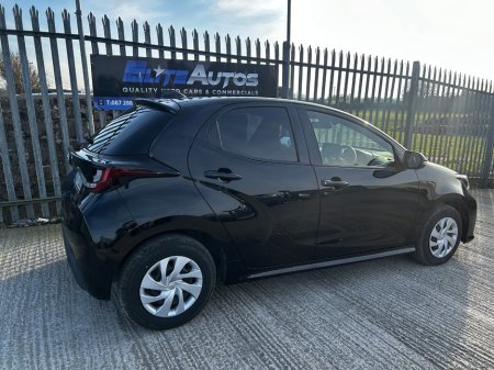 2021 Toyota Yaris - thumbnail 7