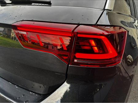 2024 Volkswagen T-Roc 3DA-A1DFF 5DR AUTO €39,950 thumbnail