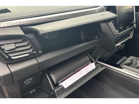 2025 Isuzu D-MAX - thumbnail 25