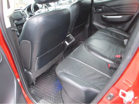 2021 Mitsubishi L200 2.3 DID BARBARIAN €26,829