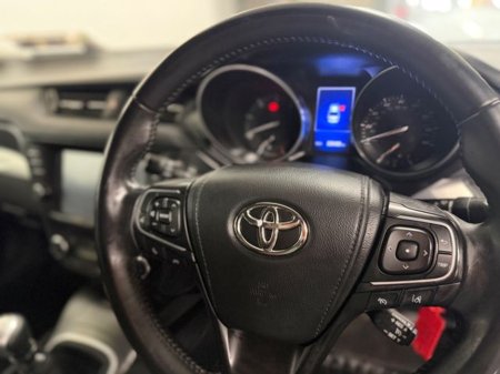 2017 Toyota Avensis 2.0 D4D Business Edition S/S 4DR €10,777 thumbnail