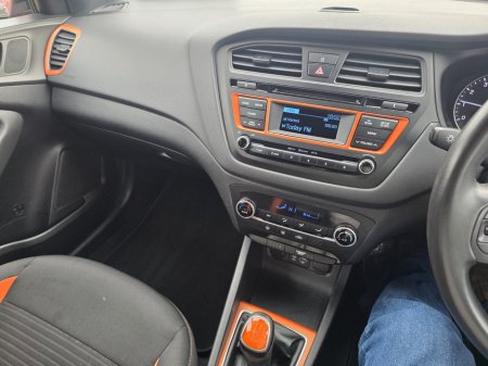 2017 Hyundai i20 - thumbnail 10