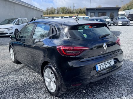 2022 Renault Clio - thumbnail 10