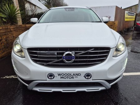 2017 Volvo XC60 - thumbnail 4