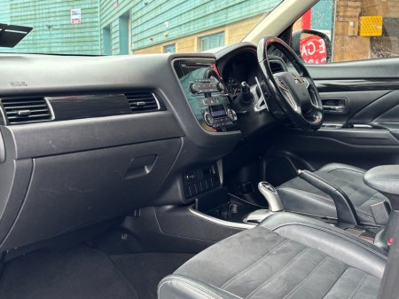 2015 Mitsubishi Outlander PHEV Intense+ €10,950 thumbnail