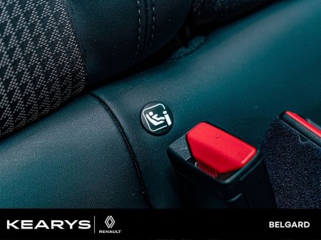 2023 Peugeot 208 Electric 136bhp (50 kWh) GT €19,900 thumbnail