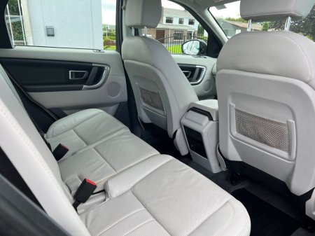 2018 Land Rover Discovery - thumbnail 8