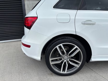 2016 Audi SQ5 3.0TDI 326HP TipTronic quattro €25,995 thumbnail