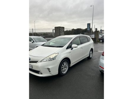 2014 Toyota Prius  €13,950 thumbnail