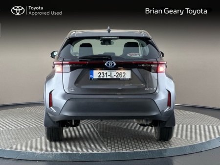 2023 Toyota Yaris Cross HYBRID LUNA €26,950 thumbnail