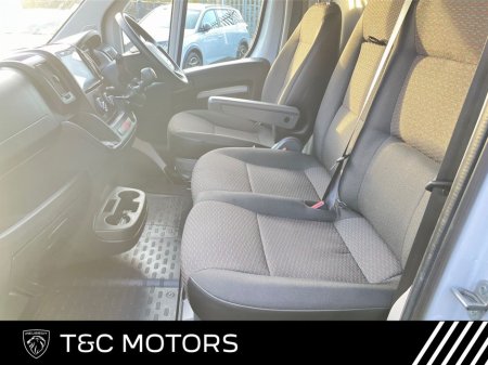 2023 Citroen Relay RELAY 33 L3H2 BLUEHDI 140 thumbnail