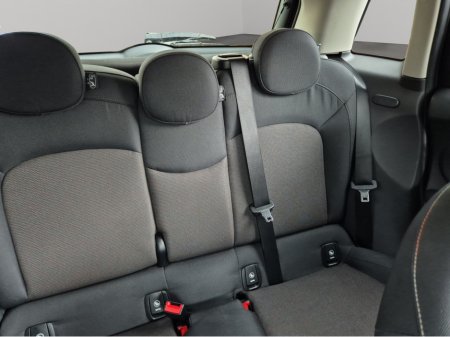 2018 MINI Cooper D - thumbnail 8