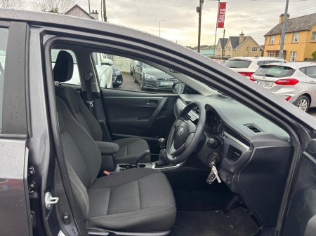 2015 Toyota Corolla 1.33 TERRA 4DR  PETROL €9,950 thumbnail
