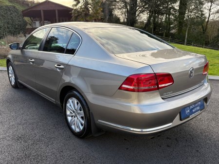2012 Volkswagen Passat - thumbnail 16