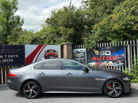 2017 Jaguar XF 2.0 D 163PS R-Sport Manual €9,990