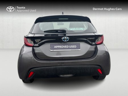 2022 Toyota Yaris HYBRID LUNA AUTO €17,495