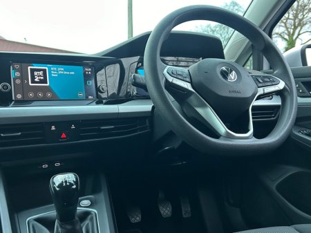 2021 Volkswagen Golf 1.0 TSI 90HP €19,850 thumbnail