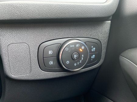 2025 Ford Focus - thumbnail 19