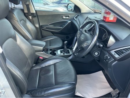 2017 Hyundai Santa Fe EXECUTIVE 4WD 7 Seater €14,995 thumbnail