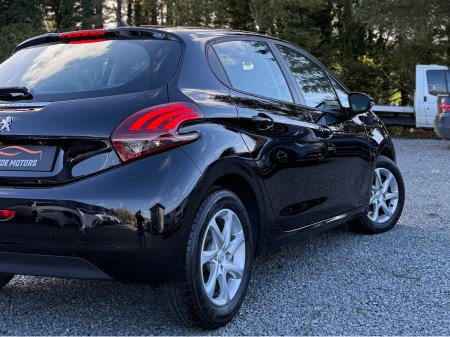 2019 Peugeot 208 1.2 PureTech 68bhp Active €9,499 thumbnail