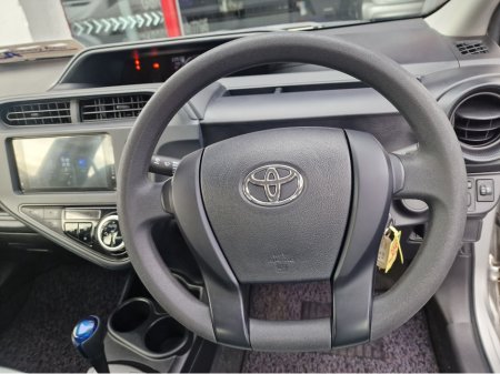 2017 Toyota Aqua - thumbnail 16