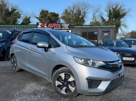 2017 Honda Fit - thumbnail 2