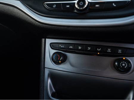 2017 Opel Astra 172 Opel Astra 1.0/High spec/Irish/1yr warranty €10,888 thumbnail