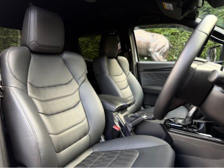 2025 Isuzu D-MAX TER4063C €56,950 thumbnail