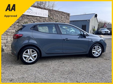 2022 Renault Clio - thumbnail 3