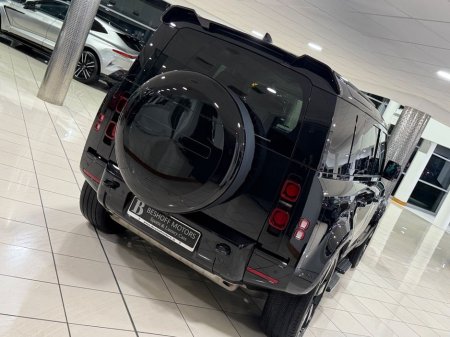 2025 Land Rover Defender X-DYNAMIC SE=HUGE SPEC//LIGHT INTERIOR//AS NEW=2 YEAR WARRANTY=TAILORED FINANCE PACKAGES AVAILABLE=TRADE IN'S WELCOME €104,995 thumbnail