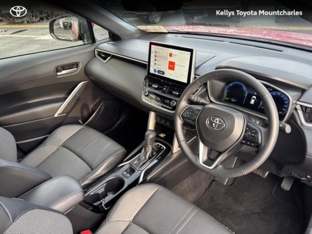 2025 Toyota Corolla Cross COROLLA CROSS 1.8 SOL €42,500