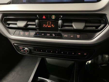 2023 BMW 1 Series 118i SE - Parking Sensors - Panoramic Sunroof - Climate Control - Cruise Control - Apple CarPlay/Android Auto €29,750 thumbnail