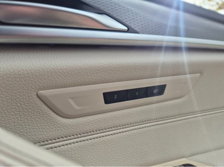 2019 BMW 5 Series - photo 6