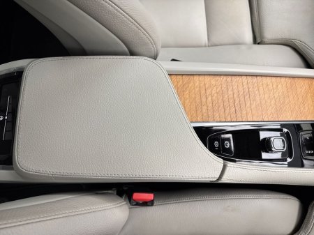 2022 Volvo XC90 T8 INSC EXP *2YR WARRANTY* €175 PER WEEK €56,995 thumbnail