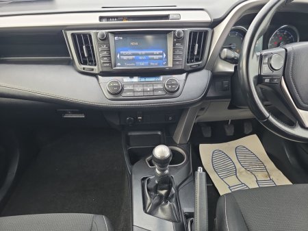 2017 Toyota Rav4 2.0 D-4D (143) 2WD AURA €10,745 thumbnail