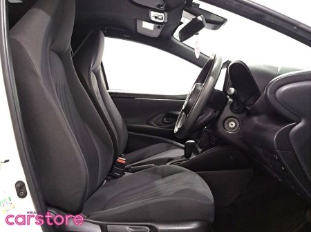 2022 Toyota Yaris - thumbnail 10