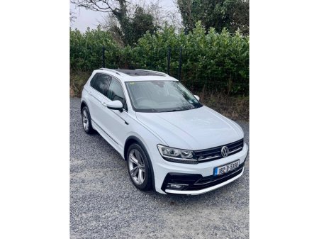 2018 Volkswagen Tiguan - thumbnail 4