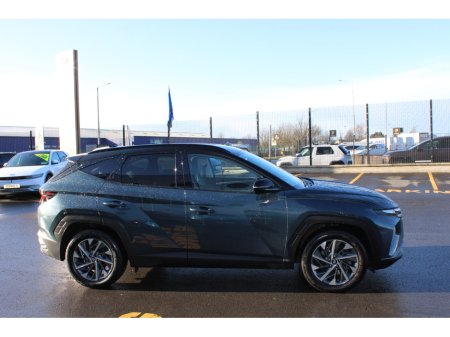 2024 Hyundai Tucson 2WD Executive w.2 Tone Roof €38,950 thumbnail