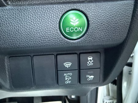 2016 Honda Fit  €11,390 thumbnail