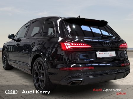 2025 Audi Q7 60TFSI E QUATTRO 490BHP AUTOMATIC €96,900 thumbnail