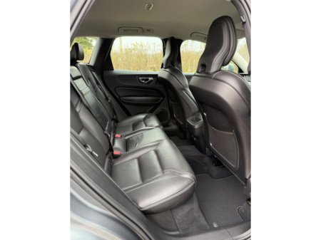 2020 Volvo XC60 - thumbnail 33