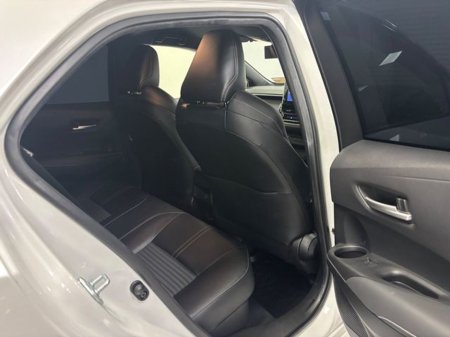 2021 Toyota Corolla 1.8 Hybrid Luna Sport Hatchback €19,750 thumbnail