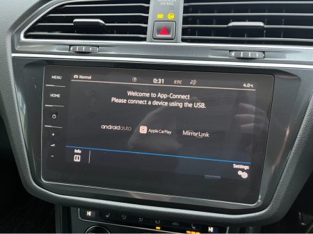 2020 Volkswagen Tiguan R-LINE 4MOTION AUTOMATIC 2.0 DIESEL //LOW MILES//HIGH SPEC//360 PARKING CAMERAS//HALF LEATHER HEATED FRONT AND REAR SEATS//KEYLESS ENTRY// €34,950 thumbnail