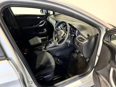 2017 Opel Astra - thumbnail 8