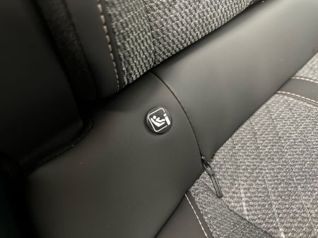 2026 Peugeot 2008 - thumbnail 27